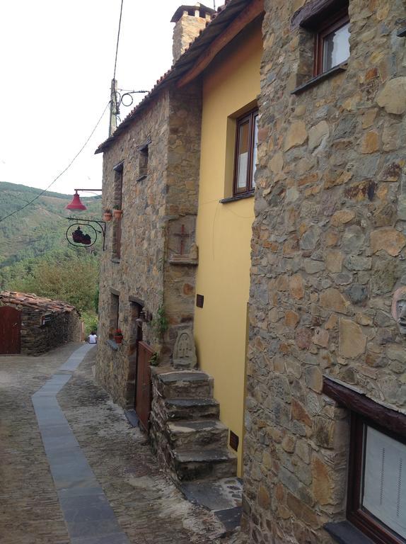 Villa Patio Do Xisto Gondramaz Exterior foto